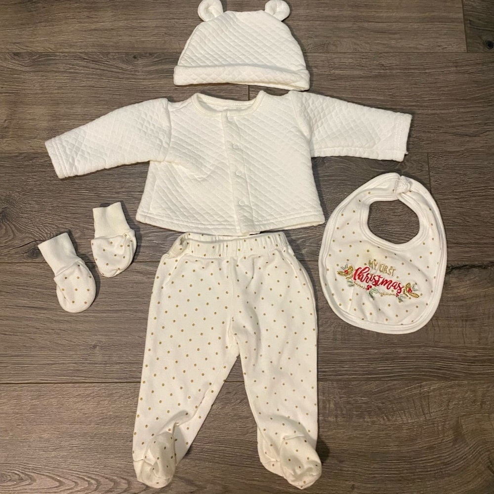 Kyle & Deena Baby’s First Christmas Set 3-6M
